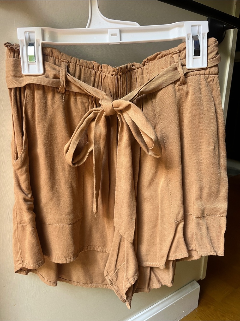 Shinestar Tie-Front High-Waist Women’s Shorts in Tan